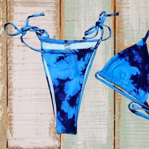 Blue Tie-Dye Triangle Bikini Set Size Small – Adjustable & Beach Ready - Picture 6 of 13